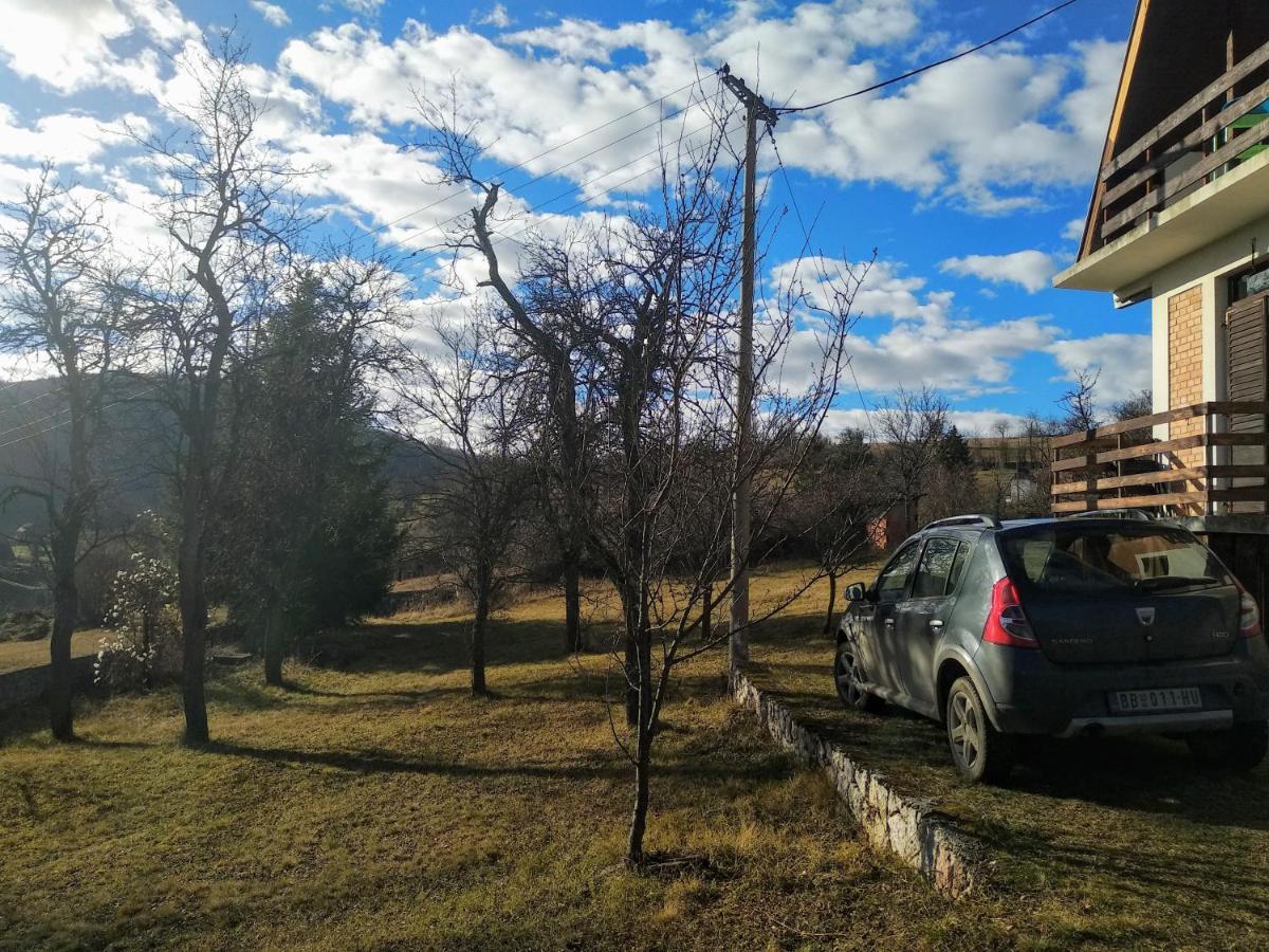 Srdica Kuca Villa Trnava  Luaran gambar