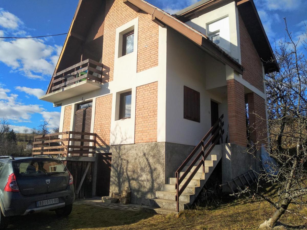 Srdica Kuca Villa Trnava  Luaran gambar