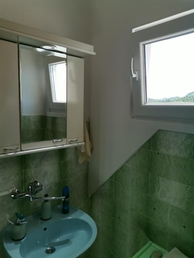 Srdica Kuca Villa Trnava  Luaran gambar