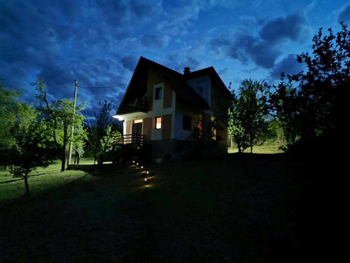 Srdica Kuca Villa Trnava  Luaran gambar