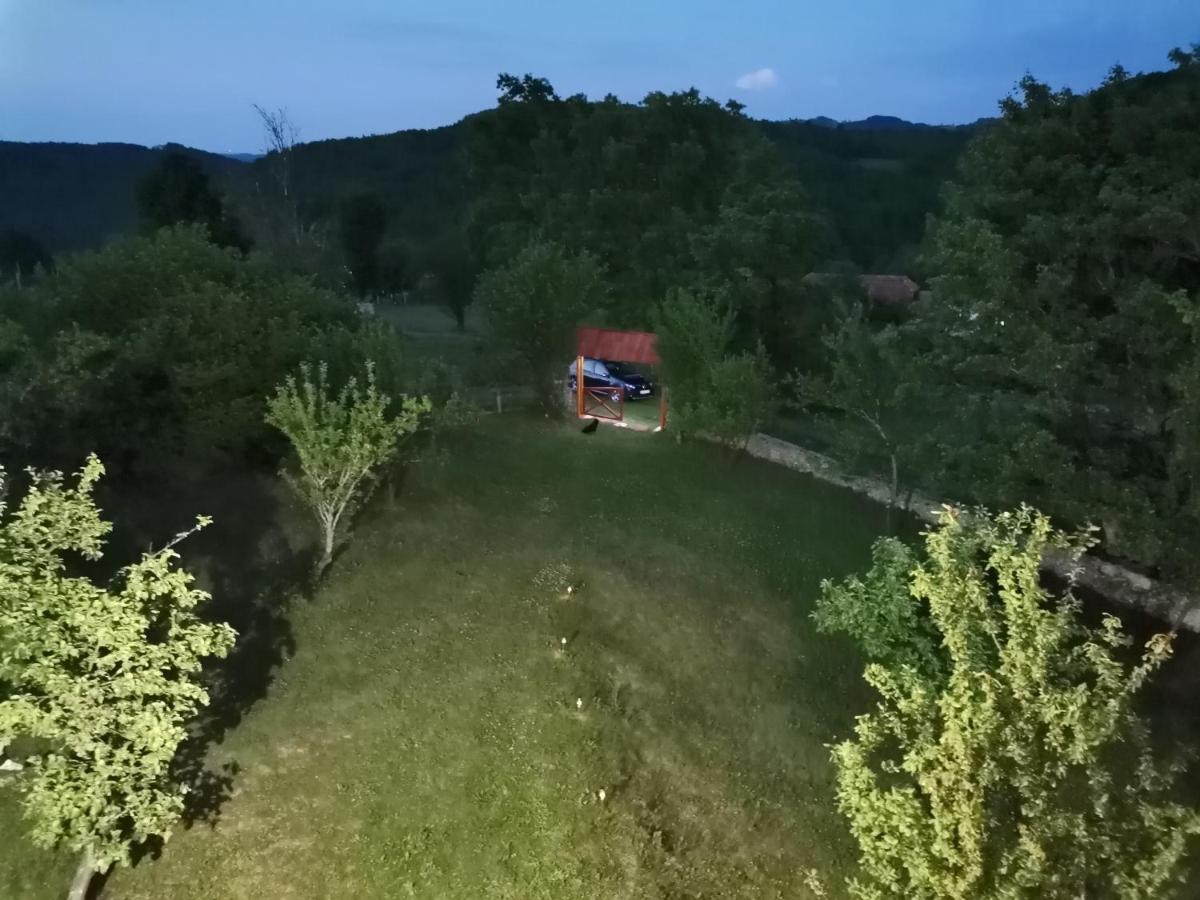 Srdica Kuca Villa Trnava  Luaran gambar