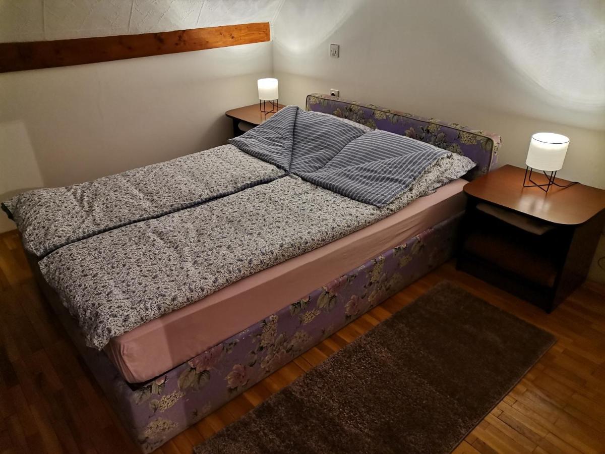 Srdica Kuca Villa Trnava  Luaran gambar
