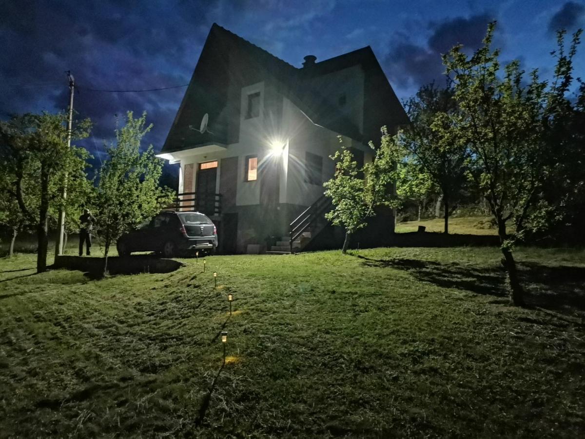 Srdica Kuca Villa Trnava  Luaran gambar