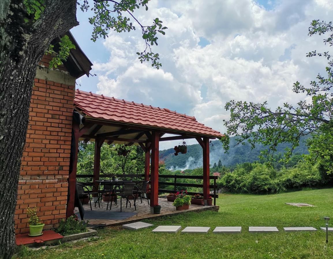 Srdica Kuca Villa Trnava  Luaran gambar
